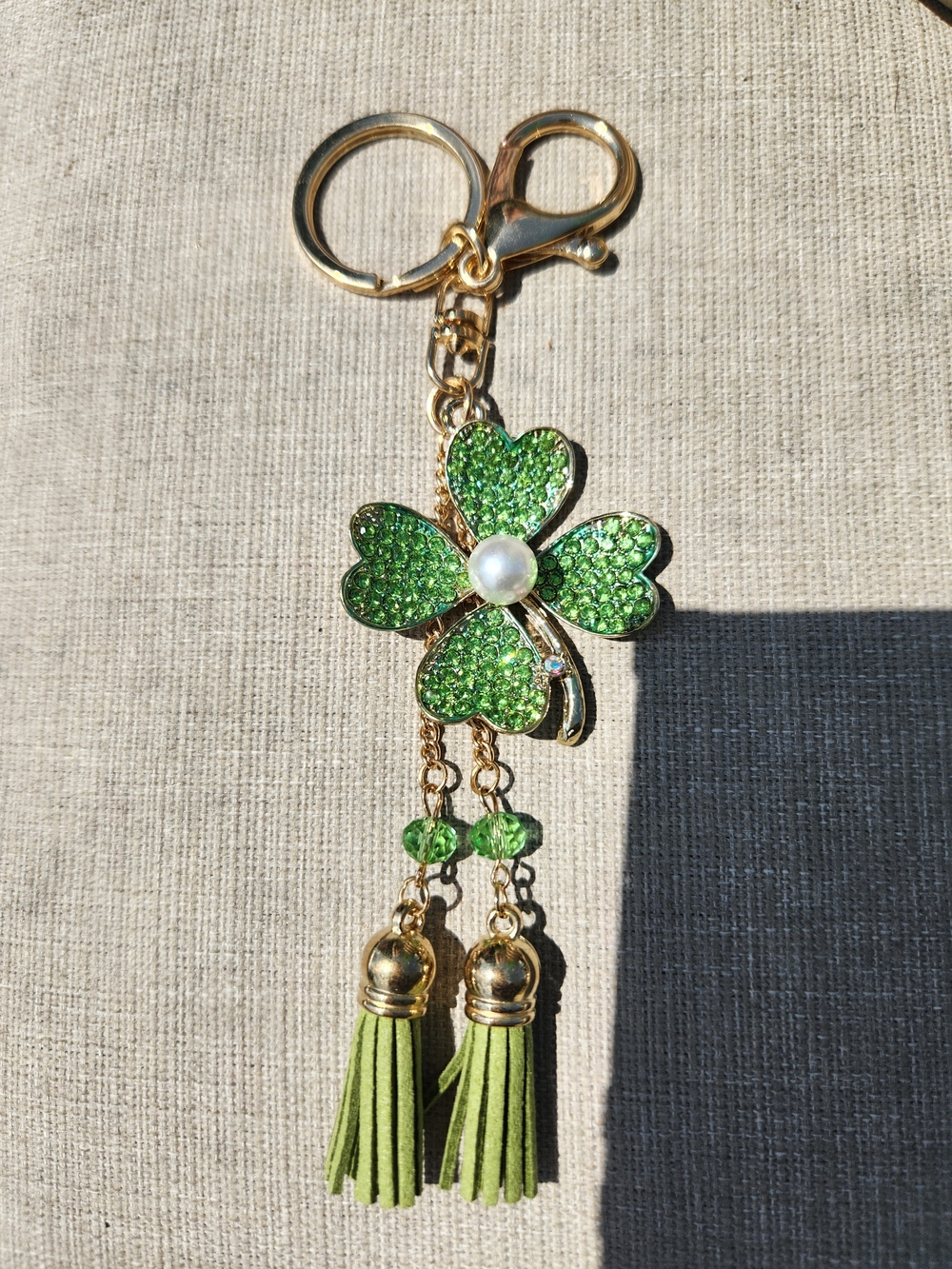 Gold-Tone Green Crystal Four-Leaf Clover Keychain/Bag Charm with Tassels NIP